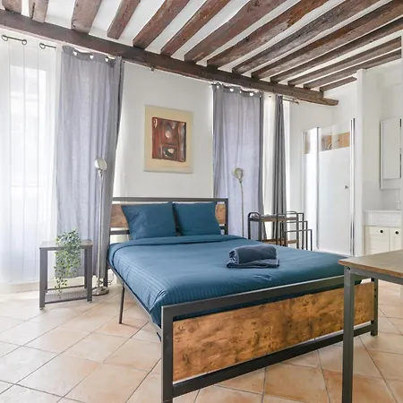 Heart Of 1br-4p Le Marais 7 Free Netflix * Parigi