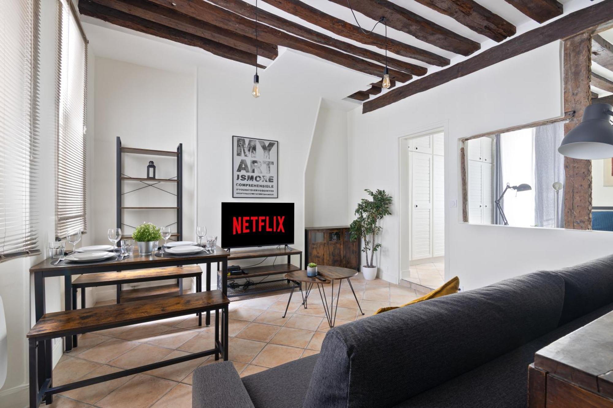 Heart Of 1br-4p Le Marais 7 Free Netflix